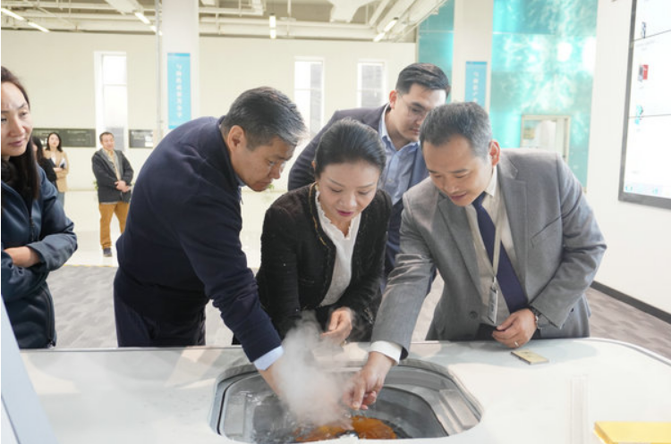 蒙古國(guó)駐華大使圖布辛?巴德爾勒一行到訪重慶海扶